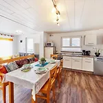 Urlaubsglueck - Balkon Und Parkplaetze Inklusive Nur 5 Fahrminuten Vom Europa-park Apartman