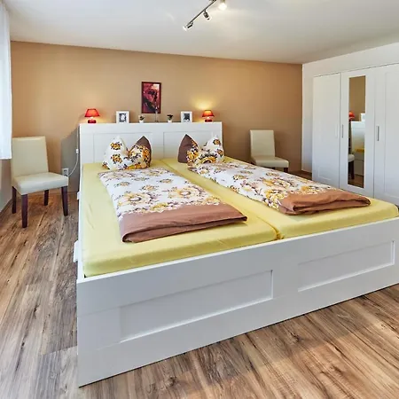 Urlaubsglueck - Balkon Und Parkplaetze Inklusive Nur 5 Fahrminuten Vom Europa-park *