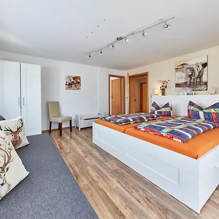 Apartment Urlaubsglueck - Balkon Und Parkplaetze Inklusive Nur 5 Fahrminuten Vom Europa-park *